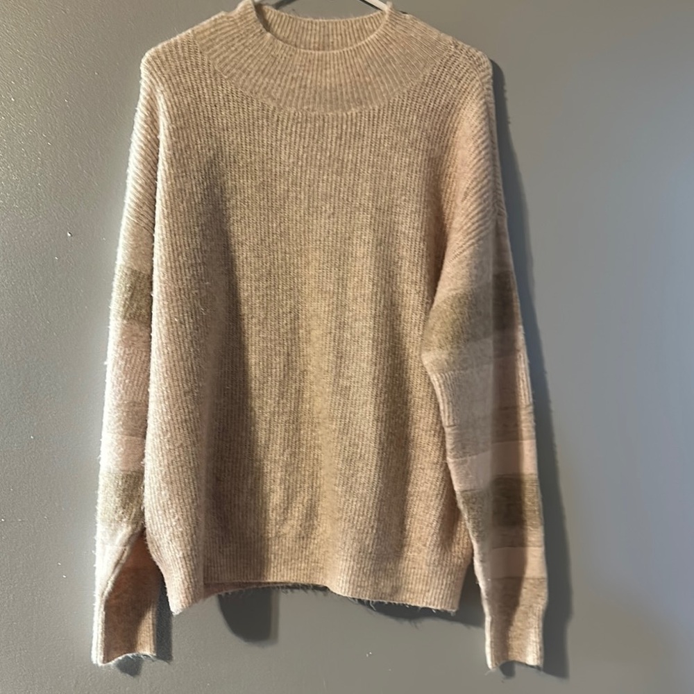 Nine West kCream Sweater with Striped Sleeves Size Large